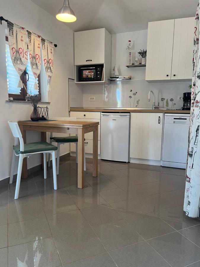 Apartment Cozy&Quiet Rovinj Exterior foto